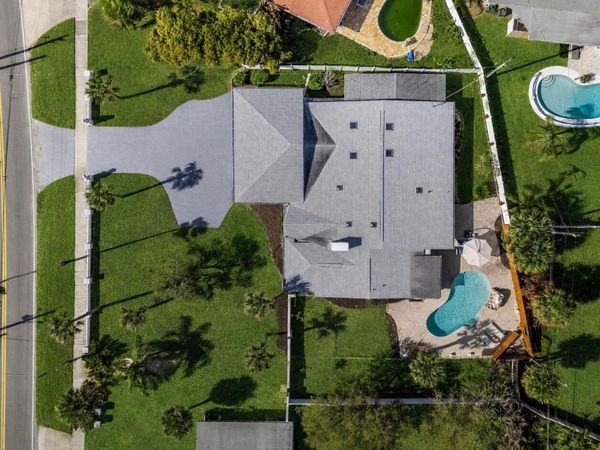 1124 N Halifax Avenue, Daytona Beach, FL 32118