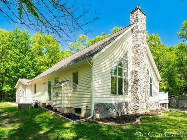 3631 Pepper Lane, Hamilton, MI 49419
