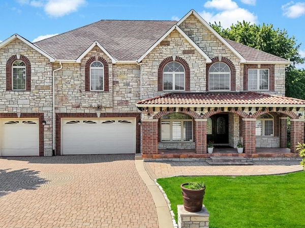 249 Monterey Drive, New Lenox, IL 60451