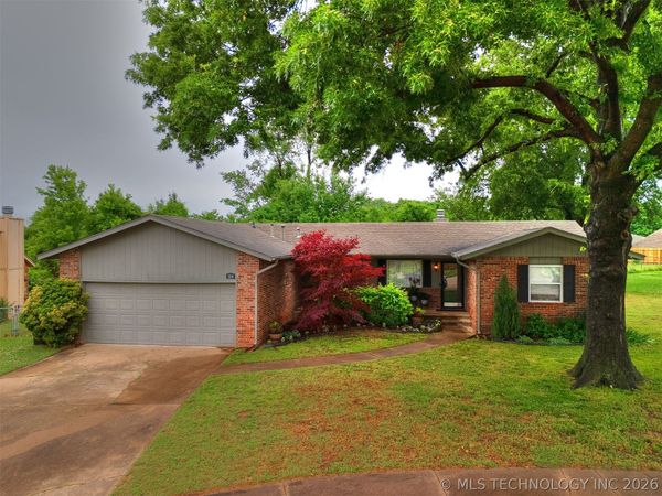 304 W Key West Street , Broken Arrow, OK 74011