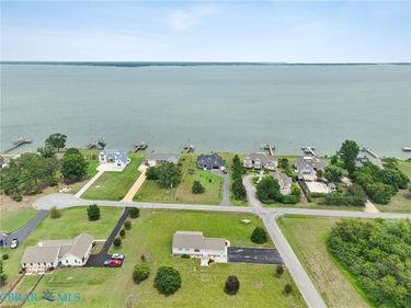 481 Jackson Drive , Deltaville, VA 23043