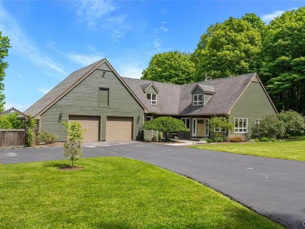 1920 Deer Run Road , La Fayette, NY 13084