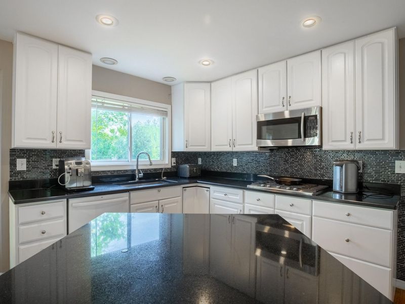 1082 Bold Forbes Court, Union, KY 41091 Photo 7