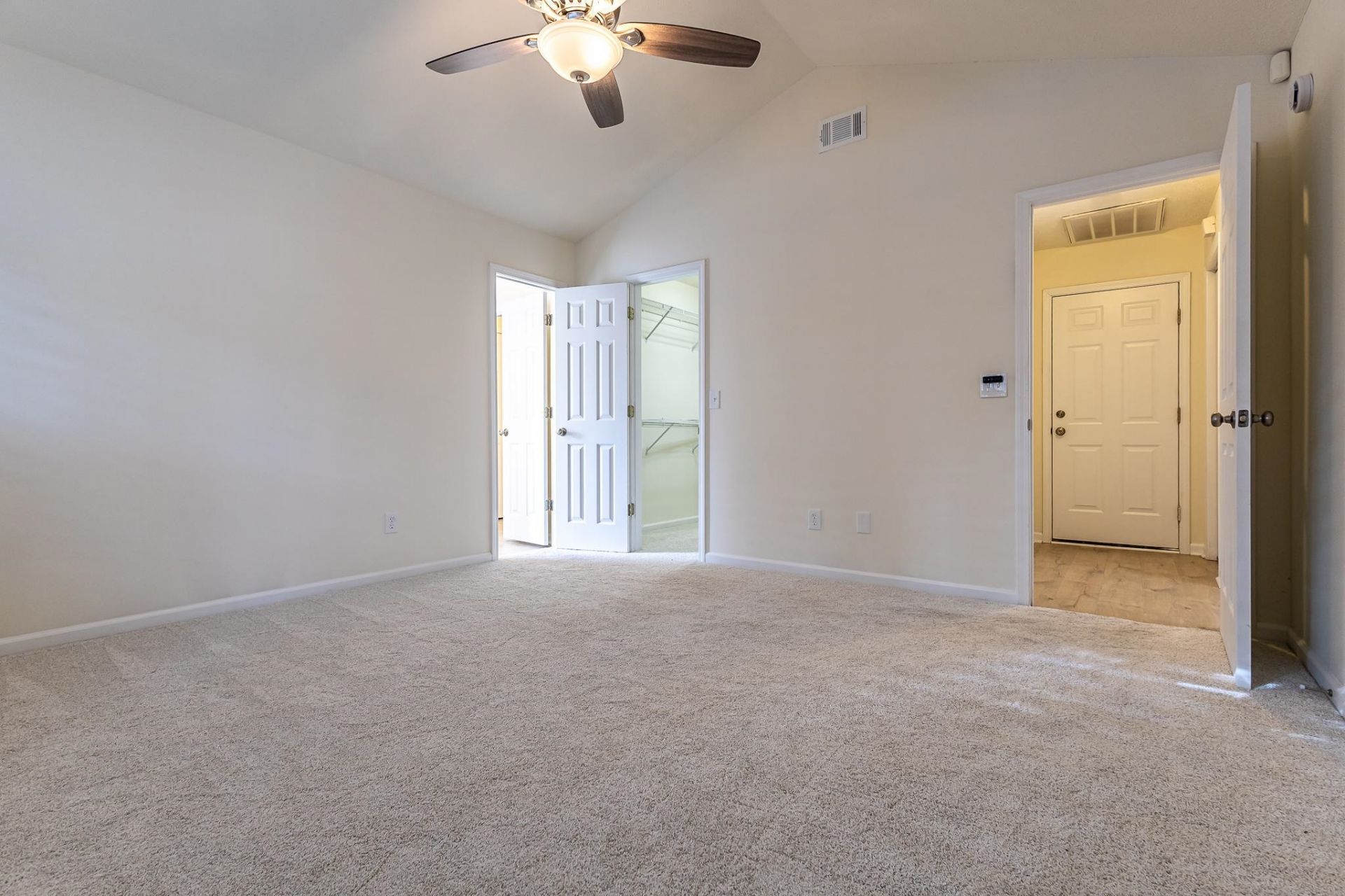 529 Waverly Loop Photo 6