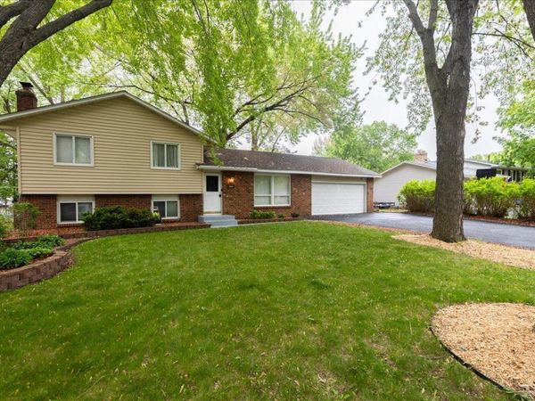10204 Valley Forge Lane N, Maple Grove, MN 55369