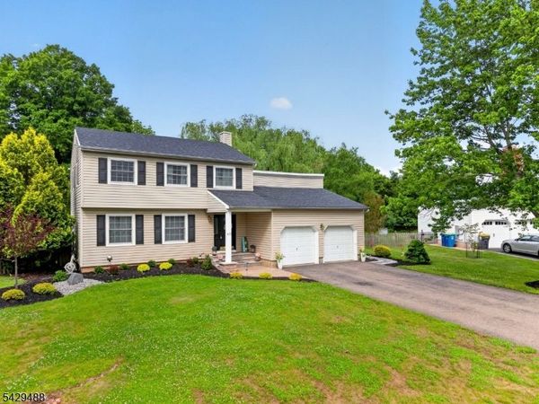 615 Van Liew Ct, Hillsborough, NJ 08844