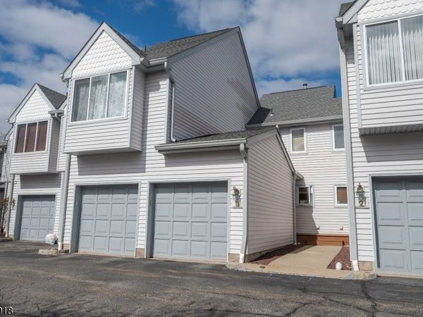 3 Constitution Ct, Montville, NJ 07045