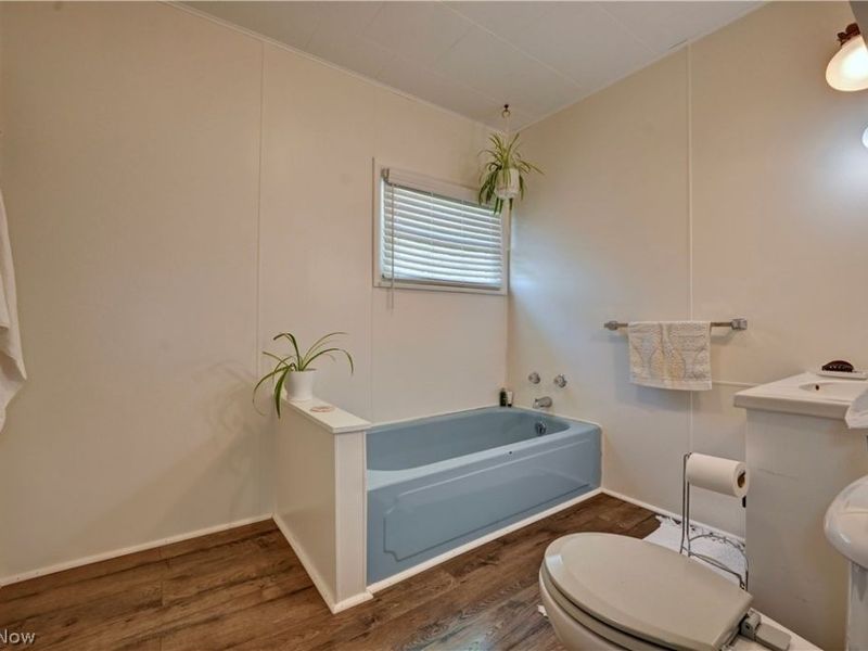 500 S Bodmer Avenue , Strasburg, OH 44680 Photo 23
