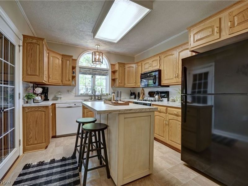 500 S Bodmer Avenue , Strasburg, OH 44680 Photo 7