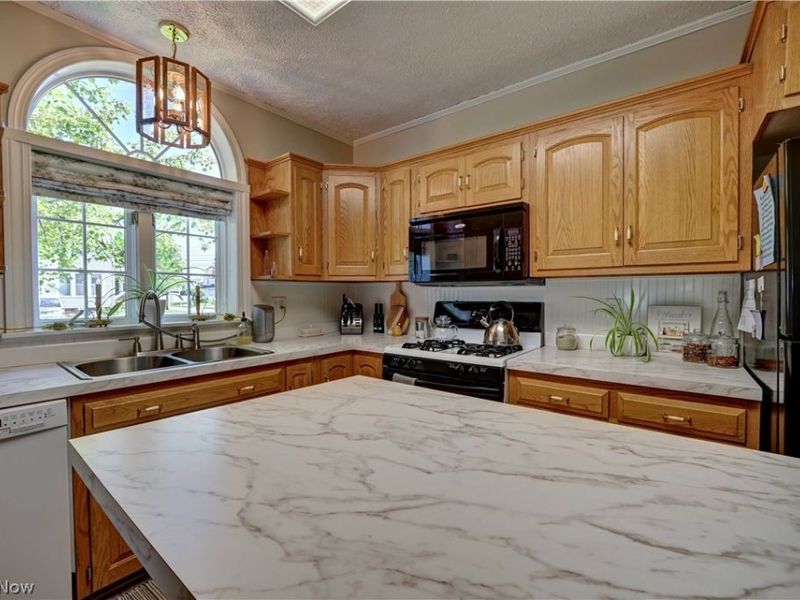 500 S Bodmer Avenue , Strasburg, OH 44680 Photo 8