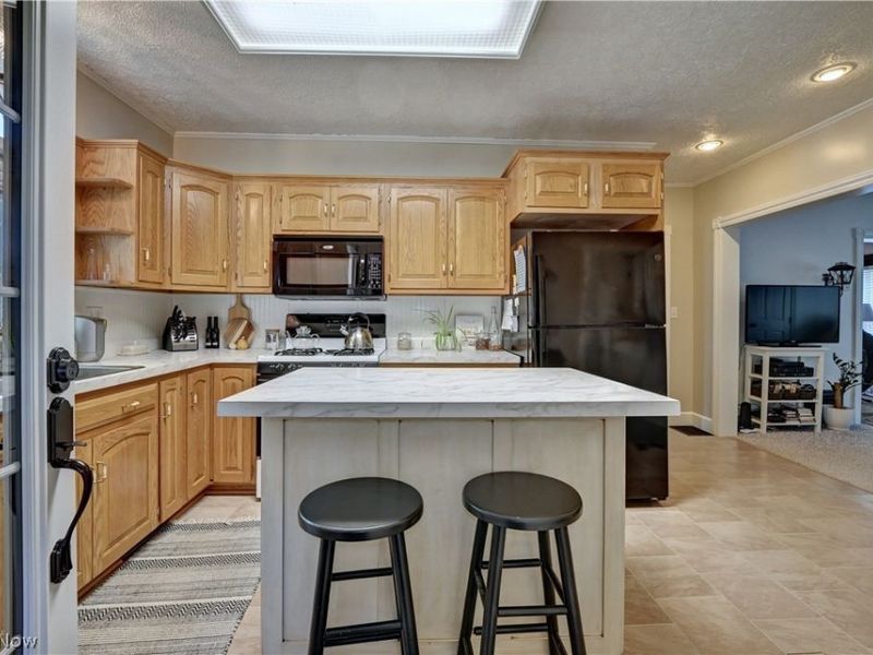 500 S Bodmer Avenue , Strasburg, OH 44680 Photo 9