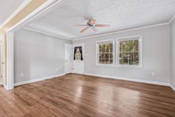 306 Kaufman St. photo 4