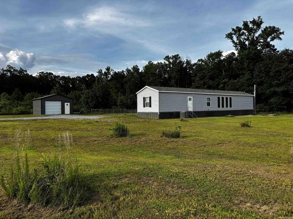6595 Goodfellow Road , Star City, AR 71667