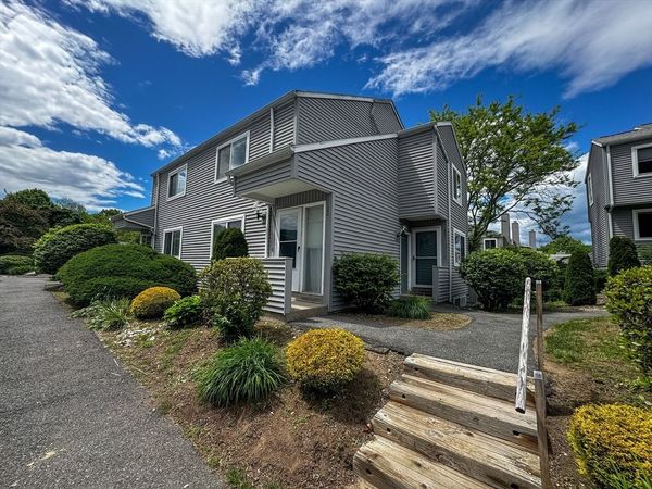32 Autumn Ln, Unit 32, Amherst, MA 01002
