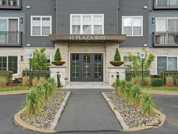 45 Plaza Way, Unit 208, Plymouth, MA 02360