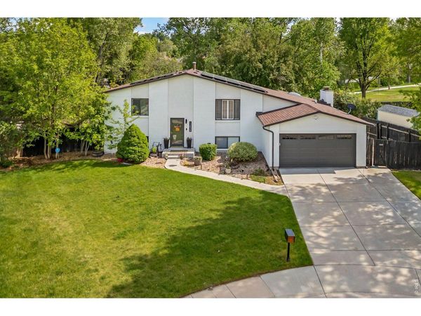12438 W 70th Pl, Arvada, CO 80004
