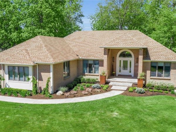 90 Midway Drive, Orchard Park, NY 14127