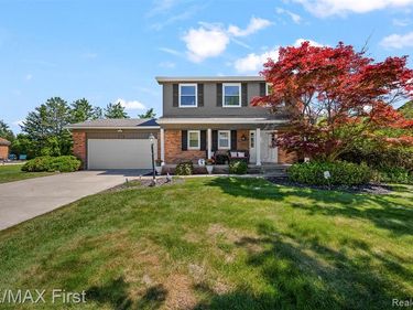 36010 Congress Road, Farmington, MI 48335