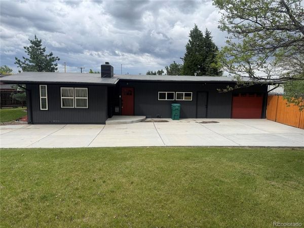 450 Yukon Street , Lakewood, CO 80226