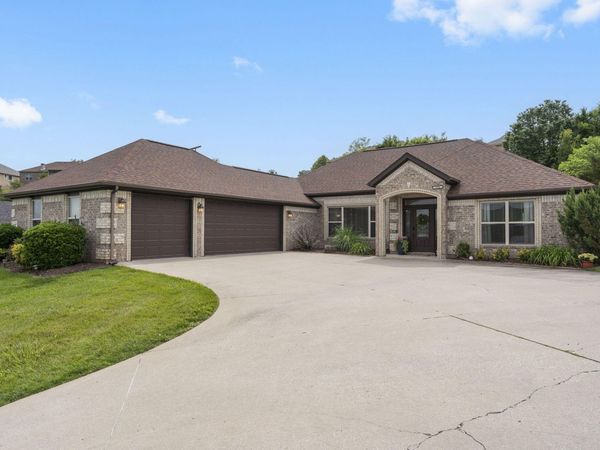 124 Stoney Pointe Drive , Hollister, MO 65672
