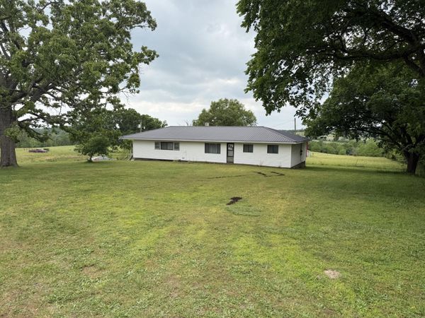 23 Show Me Lane , Buffalo, MO 65622