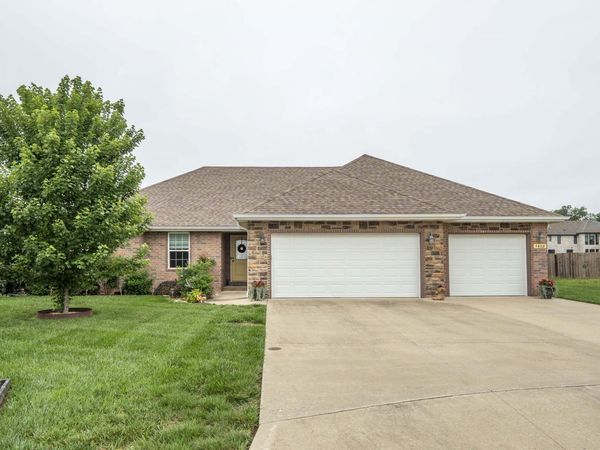 5608 E Gatehouse Drive , Strafford, MO 65757