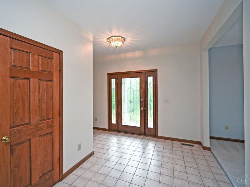 848 Cannes Court, Miami Twp, OH 45140 Photo 8