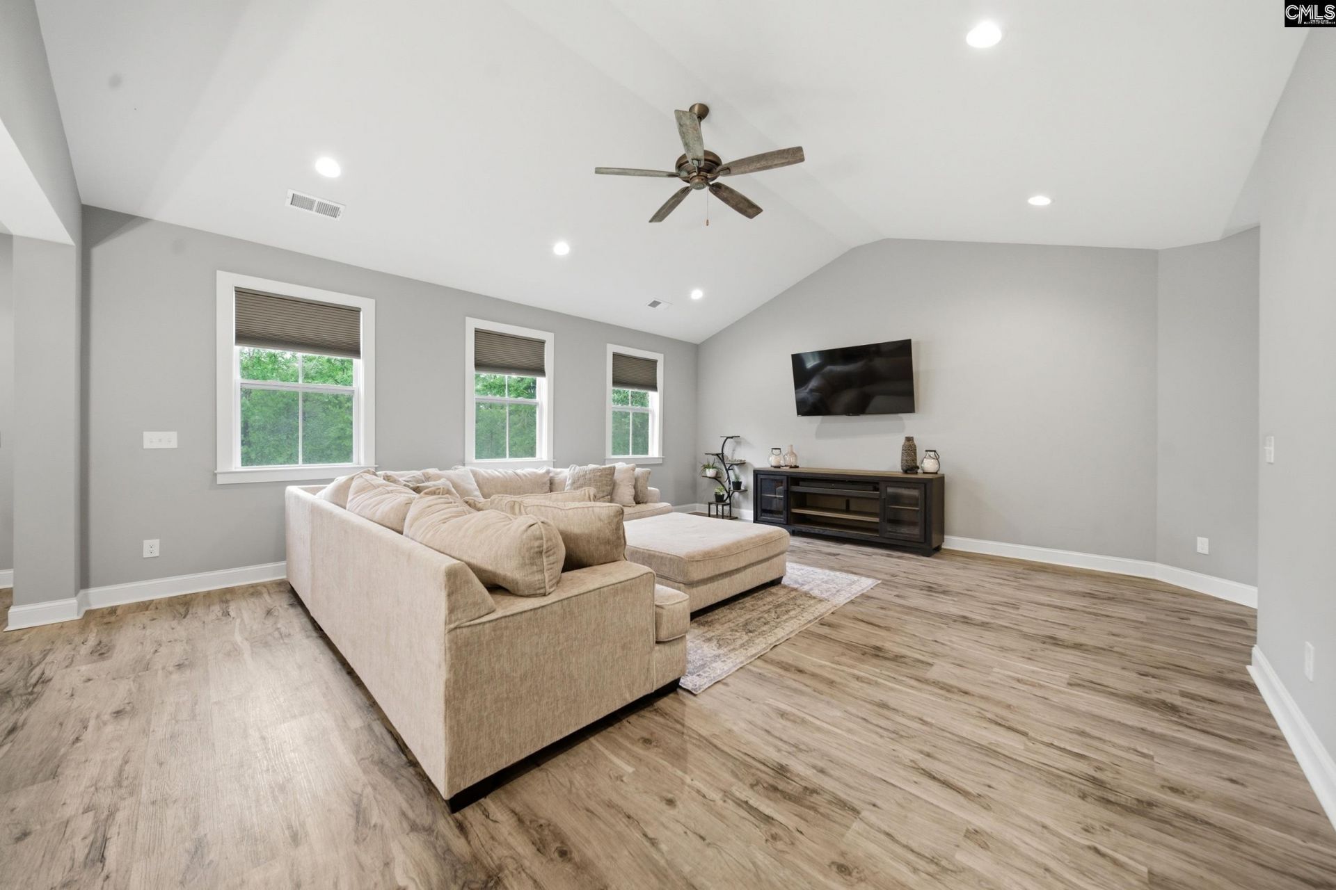 172 Living Waters Boulevard  Photo 7
