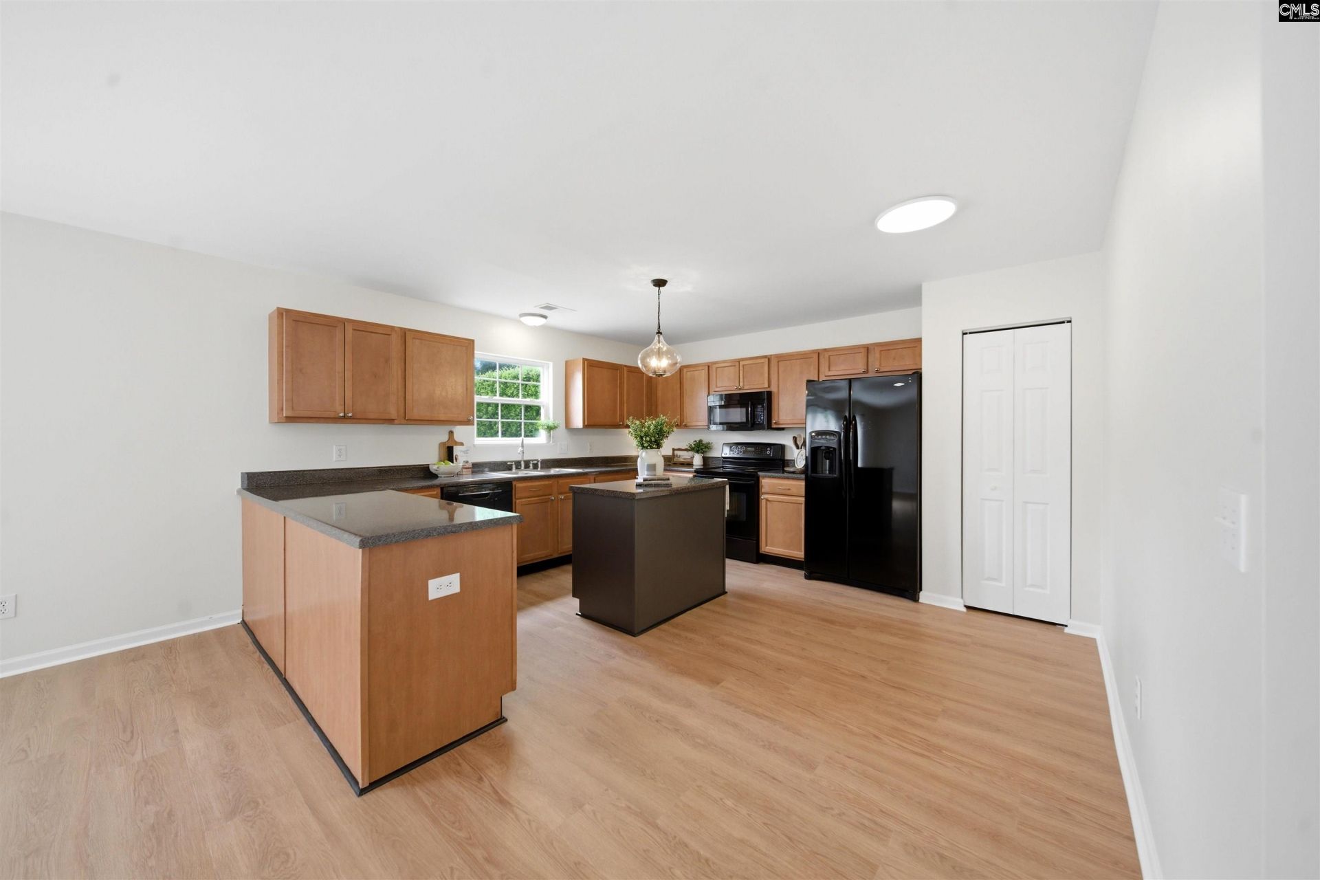 201 Rindle Drive  Photo 11