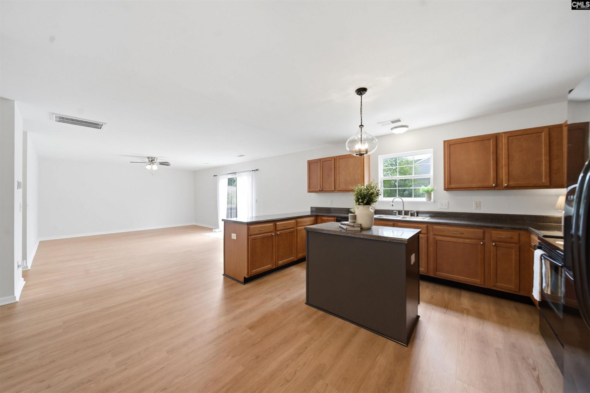 201 Rindle Drive  Photo 9