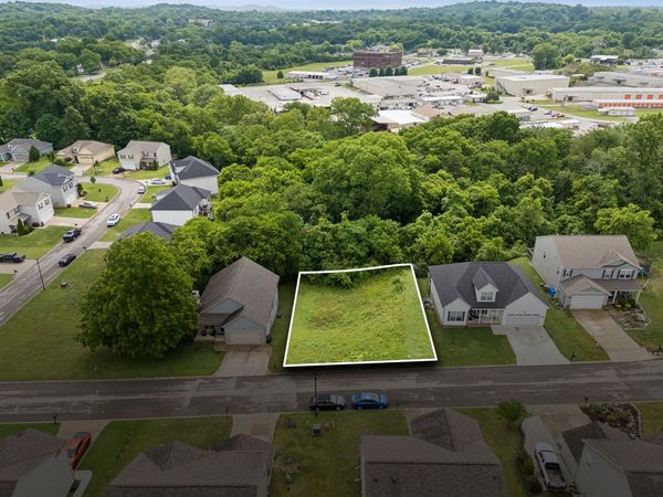 1243 Oxford Village Cv , Columbia, TN 38401