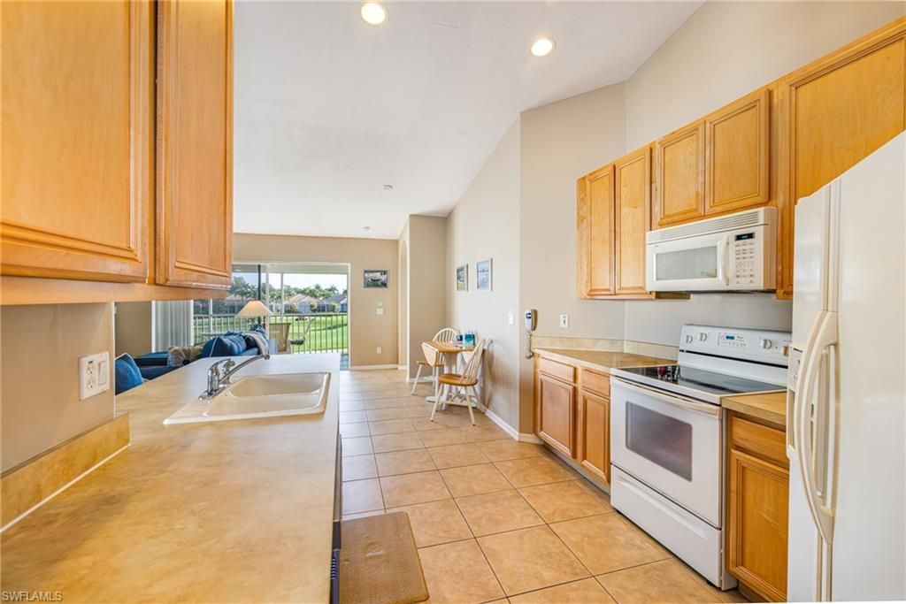 6894 Sterling Greens Ct , Unit 201, Naples, FL 34104 Photo