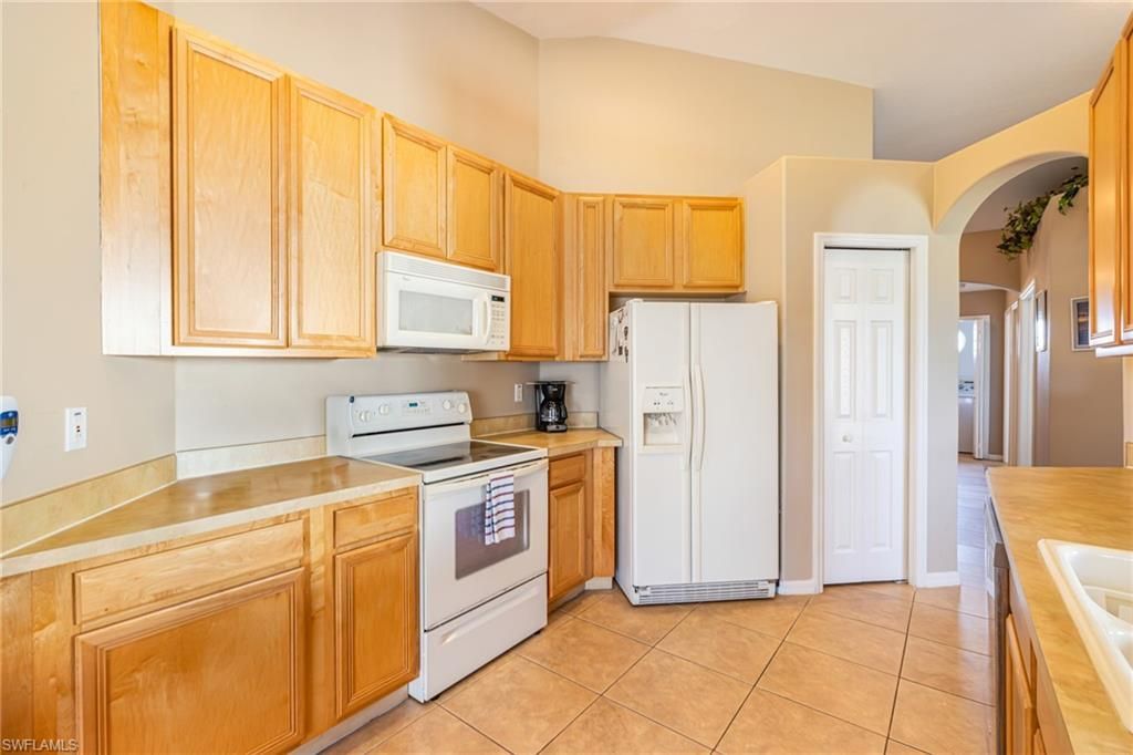 6894 Sterling Greens Ct, Unit 201, Naples, FL 34104 Photo