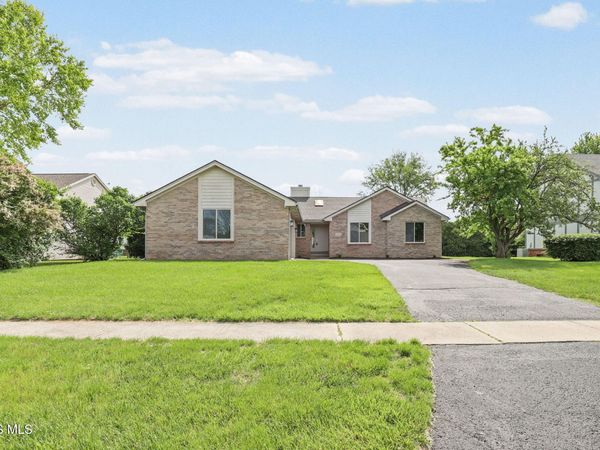 1705 Henthorne Drive, Maumee, OH 43537