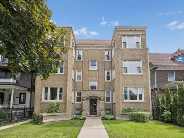 1529 W Touhy Avenue, Unit 2, Chicago, IL 60626