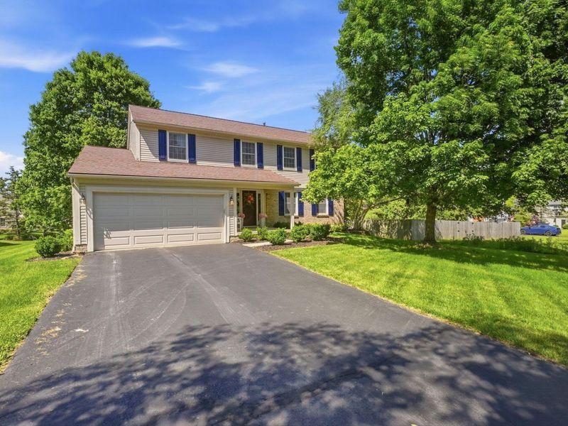 275 Spruce Hill Drive, Columbus, OH 43230 Photo 2