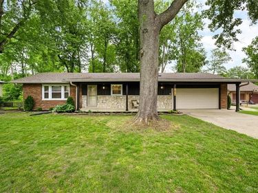 2824 Gramercy Place, Beavercreek, OH 45431