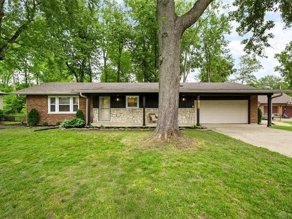 2824 Gramercy Place, Beavercreek, OH 45431