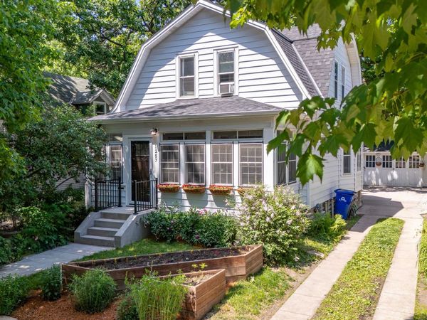 1257 Selby Avenue, Saint Paul, MN 55104