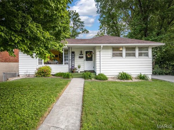 1113 McPherson Avenue, Alton, IL 62002