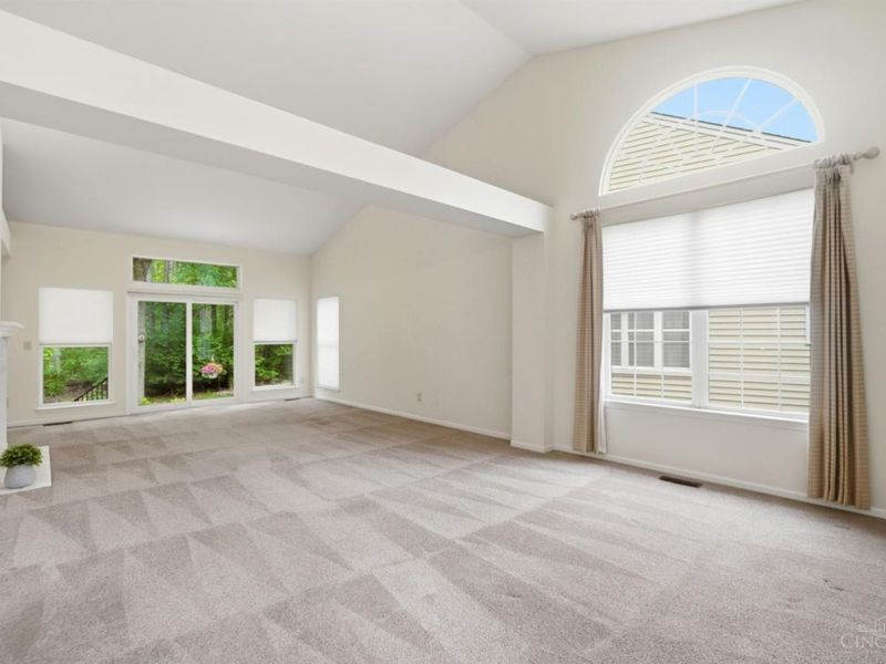 9490 Carriage Run Circle, Deerfield Twp., OH 45140 Photo 8