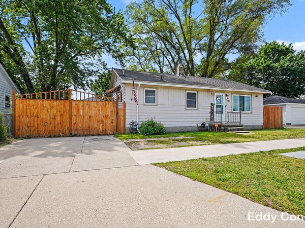 318 54th Street SW, Grand Rapids, MI 49548