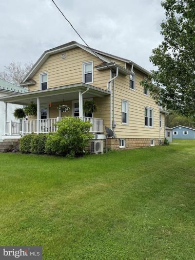 484 E MAIN STREET, THOMPSONTOWN, PA 17094