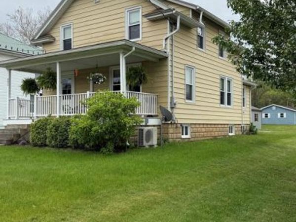 484 E MAIN STREET , THOMPSONTOWN, PA 17094