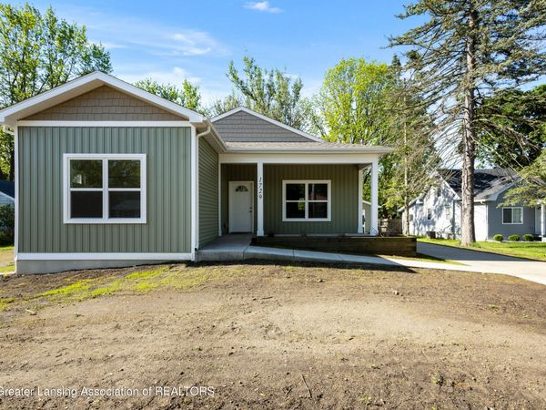 1729 Hillcrest Street, Lansing, MI 48910