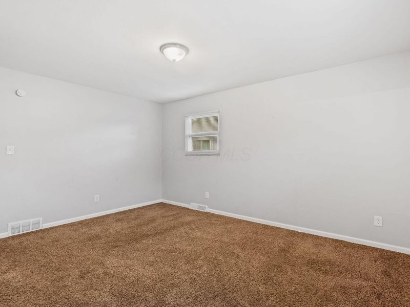 909 Hillery Road , Columbus, OH 43229 Photo 15
