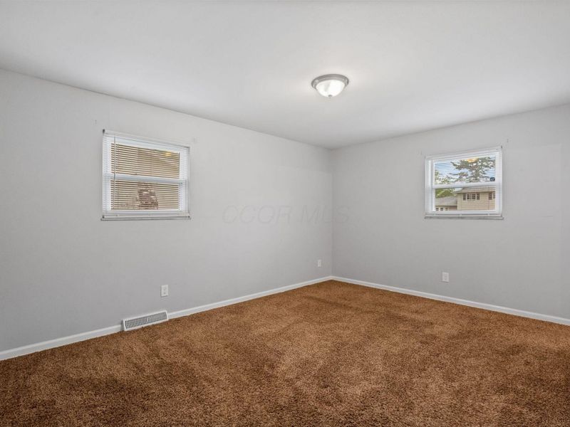 909 Hillery Road , Columbus, OH 43229 Photo 16