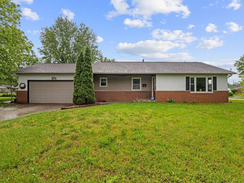 909 Hillery Road , Columbus, OH 43229 Photo 2