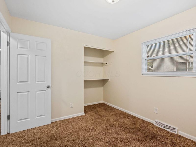909 Hillery Road , Columbus, OH 43229 Photo 21