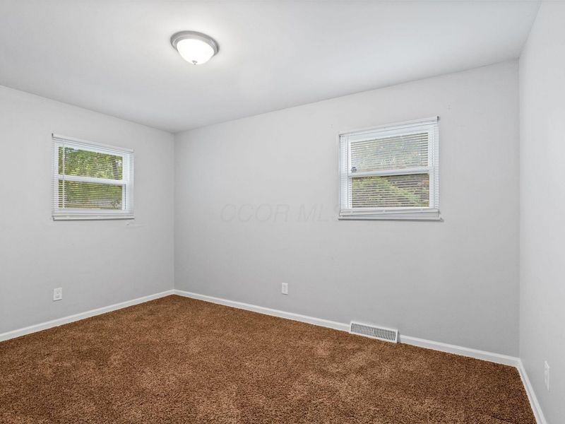 909 Hillery Road , Columbus, OH 43229 Photo 22